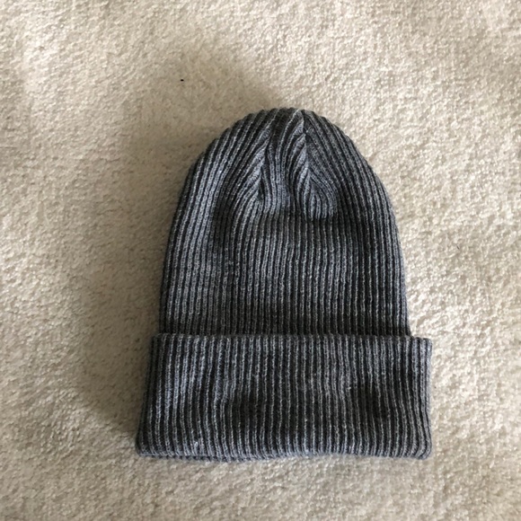 Kids Grey beanie - Picture 2 of 6